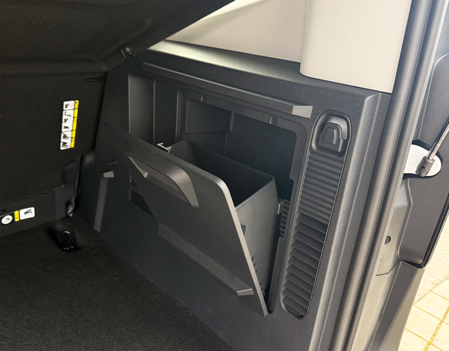 Kofferraum Highlights Ford Tourneo Courier Active 1.0l 125