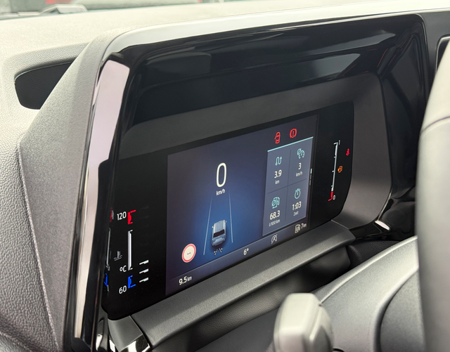 Digitales Cockpit Ford Tourneo Courier Active 1.0l 125