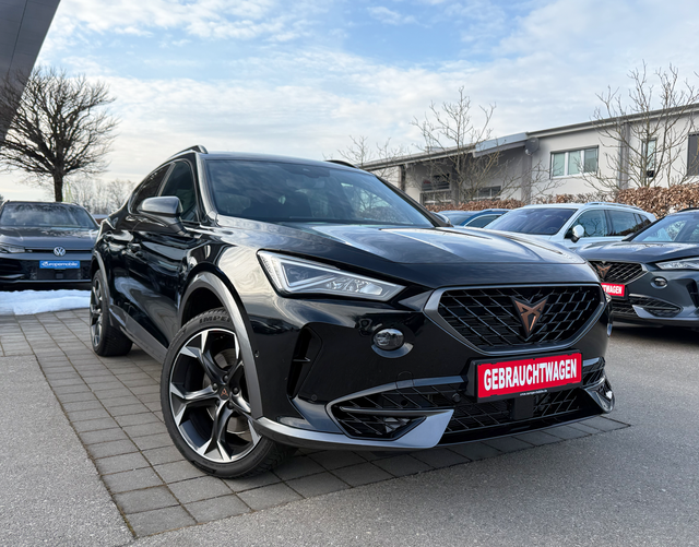 Vorne Cupra Formentor VZ 2.0 TSI 4Drive 310 PS DSG