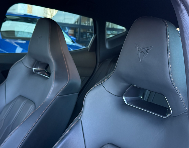 Vordersitze Polsterung Cupra Formentor VZ 2.0 TSI 4Drive 310 PS DSG