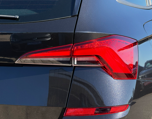 LED R&uuml;ckleuchte Skoda Kamiq Monte Carlo Limited 1.5 TSI DSG 150