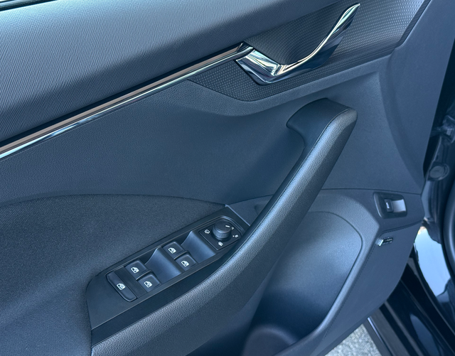 Fahrert&uuml;r Highlights Skoda Kamiq Monte Carlo Limited 1.5 TSI DSG 150