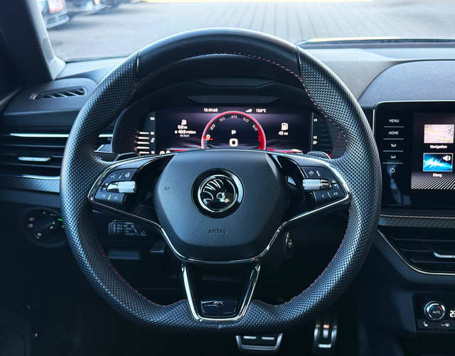 Lenkrad Skoda Kamiq Monte Carlo Limited 1.5 TSI DSG 150