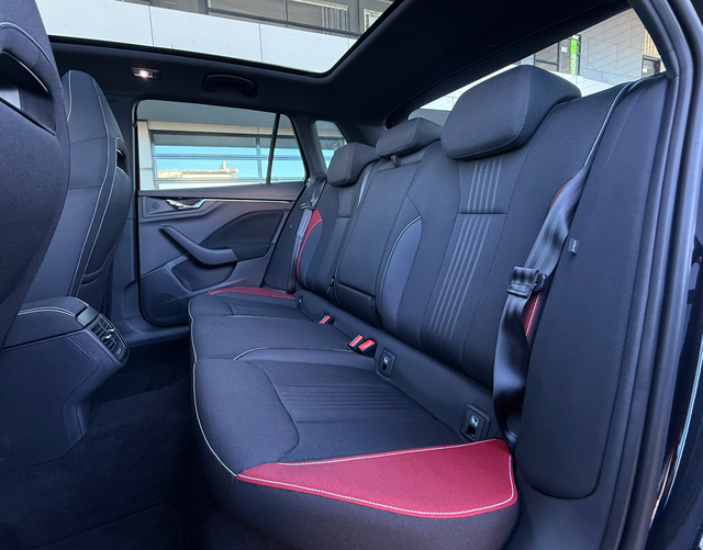 R&uuml;cksitzbank Skoda Kamiq Monte Carlo Limited 1.5 TSI DSG 150