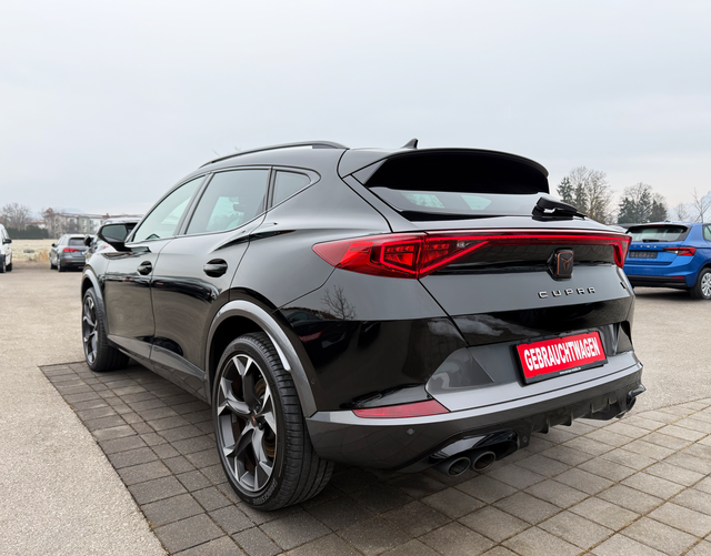 Hinten Cupra Formentor VZ 2.0 TSI 4Drive 310 PS DSG