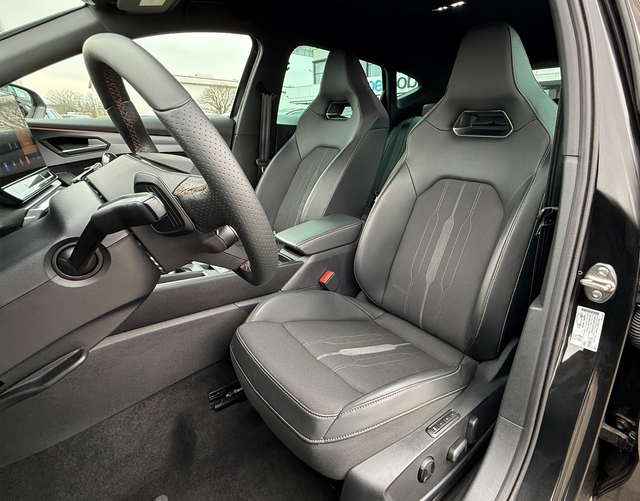 Vordersitze Polsterung Cupra Formentor VZ 2.0 TSI 4Drive 310 PS DSG