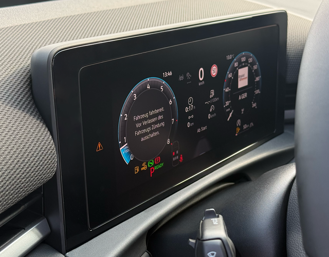 Digitales Cockpit Volkswagen T-Roc R-Line 1.5 eTSI OPF DSG 150