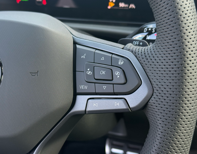 Multifunktionslenkrad Volkswagen T-Roc R-Line 1.5 eTSI OPF DSG 150