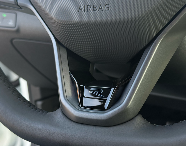 Multifunktionslenkrad Logo Volkswagen T-Roc R-Line 1.5 eTSI OPF DSG 150