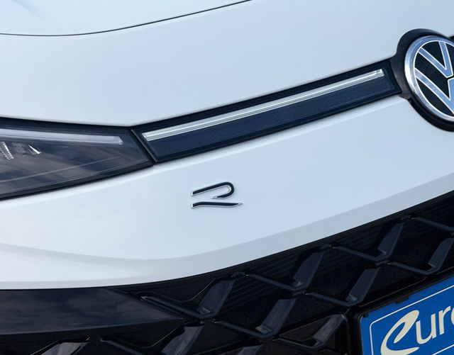 Logo Volkswagen T-Roc R-Line 1.5 eTSI OPF DSG 150