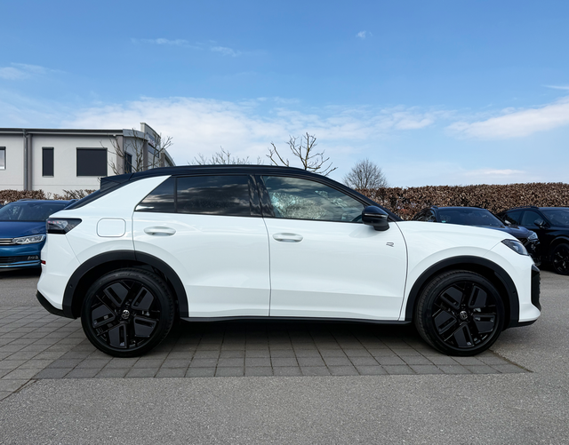 Beifahrerseite Volkswagen T-Roc R-Line 1.5 eTSI OPF DSG 150