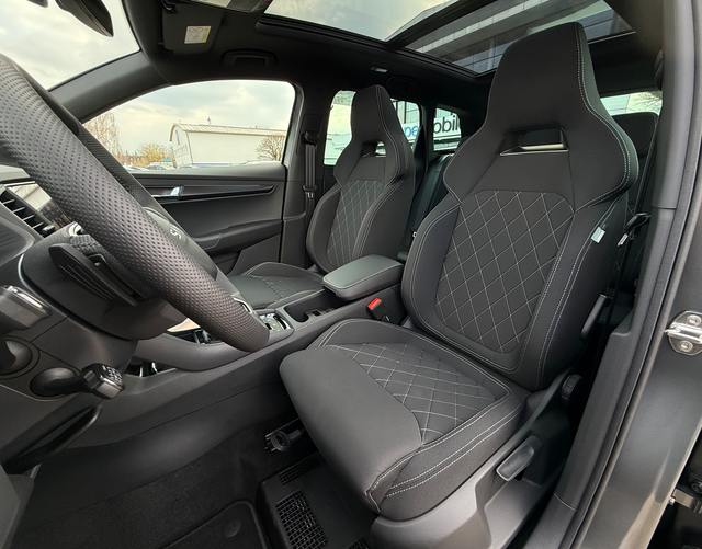 Vordersitze Polsterung Skoda Karoq 2026 SPORTLINE 1.5 TSI ACT EVO 110 kW DSG