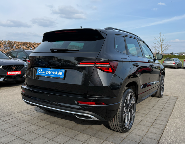 Hinten Skoda Karoq 2026 SPORTLINE 1.5 TSI ACT EVO 110 kW DSG