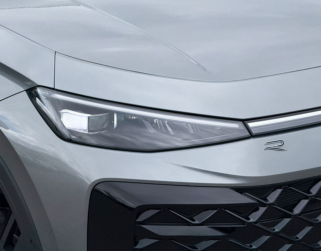 LED Scheinwerfer Volkswagen T-Roc R-Line 1.5 eTSI OPF DSG 150