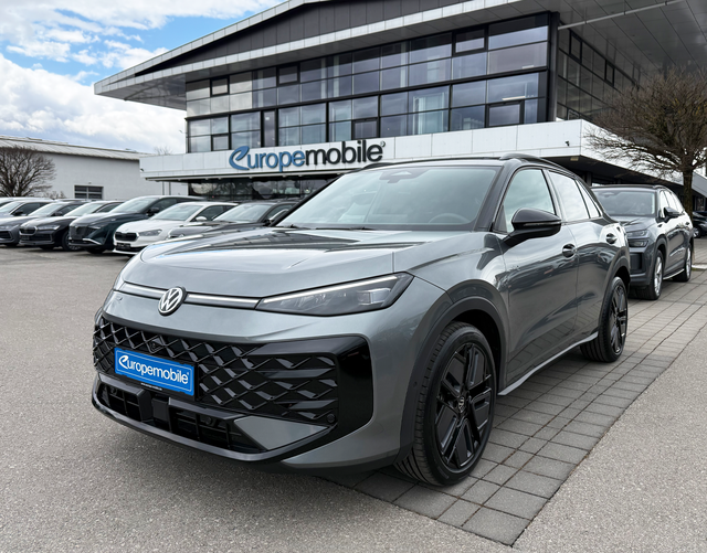 Volkswagen T-Roc - R-Line 1.5 eTSI OPF DSG 150 (Leasingaktion) BLACK/MATRIX/PARKPAKET/TECHNOLOGY/EASYOPEN/PANO/AHK/UVM.