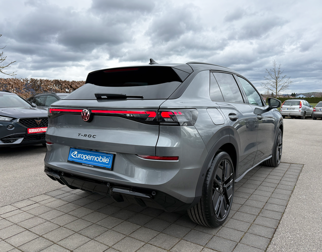 Hinten Volkswagen T-Roc R-Line 1.5 eTSI OPF DSG 150