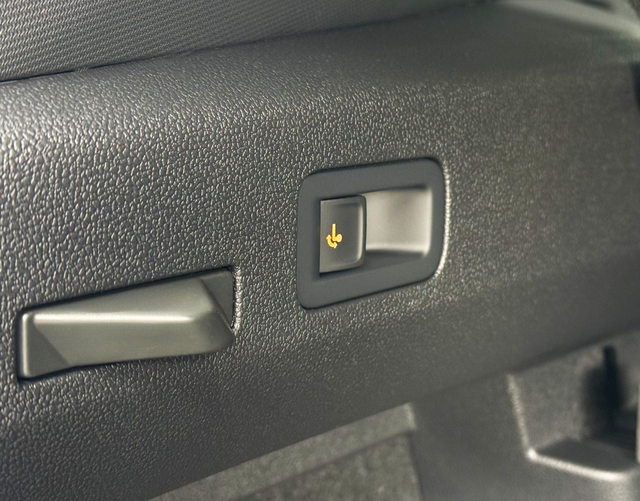 Kofferraum Highlights Volkswagen T-Roc R-Line 1.5 eTSI OPF DSG 150