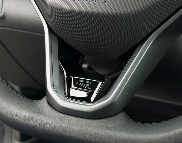 Logo Lenkrad Volkswagen T-Roc R-Line 1.5 eTSI OPF DSG 150