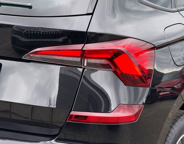 LED R&uuml;ckleuchte Skoda Kamiq 2026 MONTE CARLO 1.5 TSI OPF 150 DSG