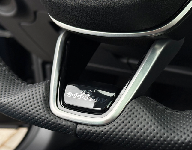 Multifunktionslenkrad Skoda Kamiq 2026 MONTE CARLO 1.5 TSI OPF 150 DSG