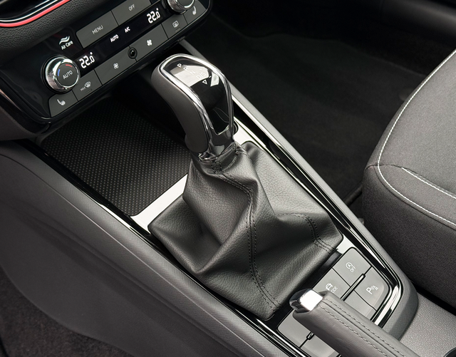 Automatikgetriebe Skoda Kamiq 2026 MONTE CARLO 1.5 TSI OPF 150 DSG