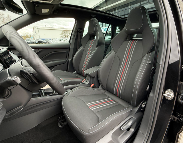 Vordersitze Polsterung Skoda Kamiq 2026 MONTE CARLO 1.5 TSI OPF 150 DSG