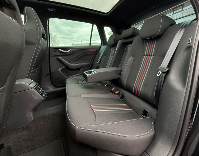 R&uuml;cksitzbank Skoda Kamiq 2026 MONTE CARLO 1.5 TSI OPF 150 DSG