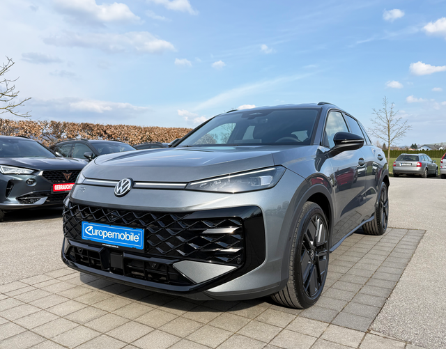 Volkswagen T-Roc - R-Line 1.5 eTSI OPF DSG 150 (Lager) BLACK/MATRIX/AHK/SENNH./NAV/TECH/EASY/PARK.PRO/UVM.