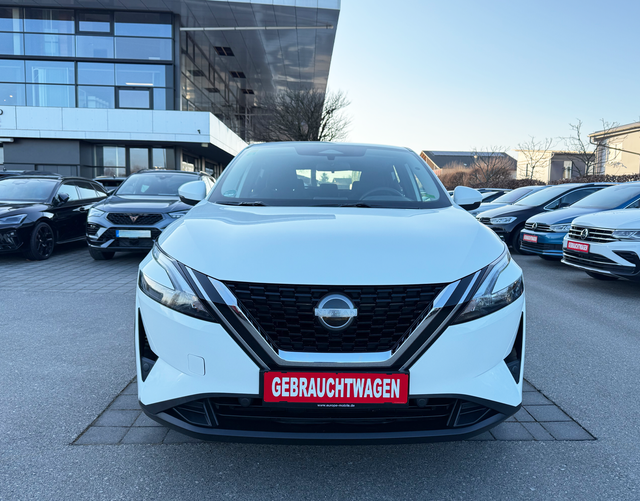 Vorne Nissan Qashqai ACENTA 1.3 DIG-T 160 Xtronic