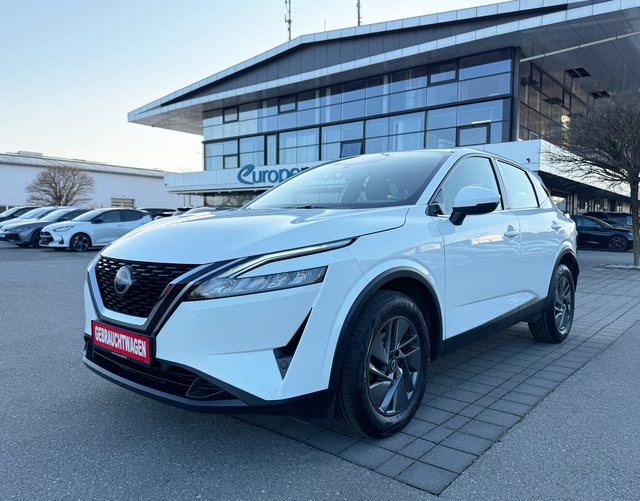 Vorne Nissan Qashqai ACENTA 1.3 DIG-T 160 Xtronic