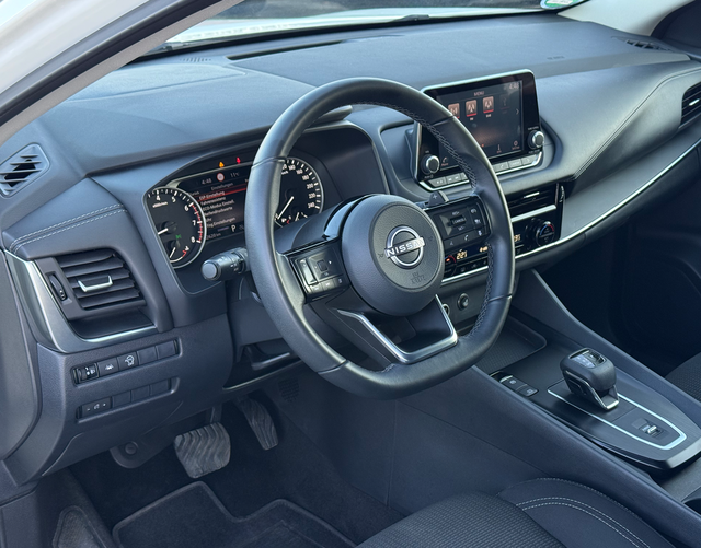 Interieur Nissan Qashqai ACENTA 1.3 DIG-T 160 Xtronic
