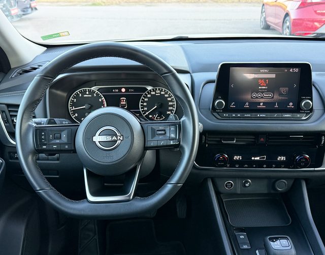 Innenraum Nissan Qashqai ACENTA 1.3 DIG-T 160 Xtronic