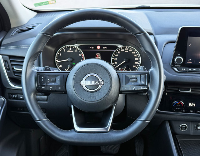 Lenkrad Nissan Qashqai ACENTA 1.3 DIG-T 160 Xtronic