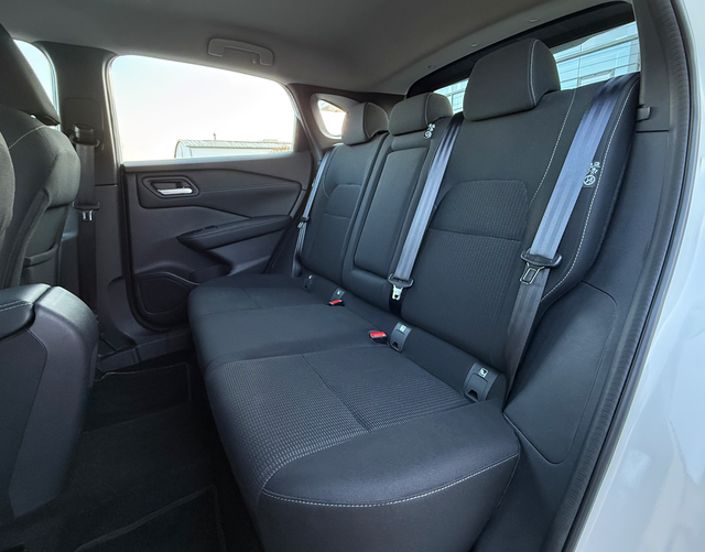 R&uuml;cksitzbank Nissan Qashqai ACENTA 1.3 DIG-T 160 Xtronic