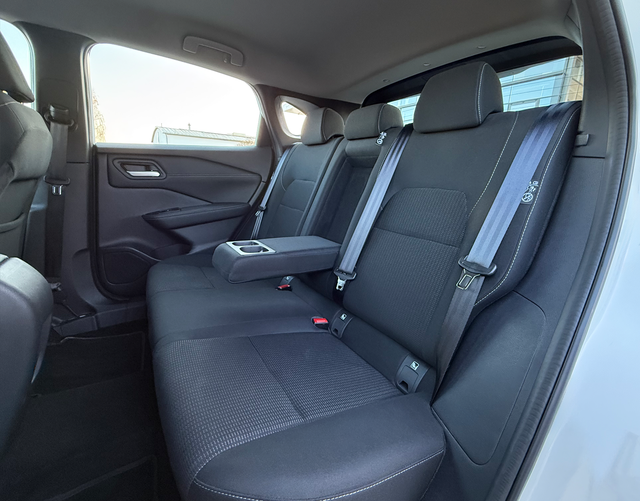R&uuml;cksitzbank Nissan Qashqai ACENTA 1.3 DIG-T 160 Xtronic