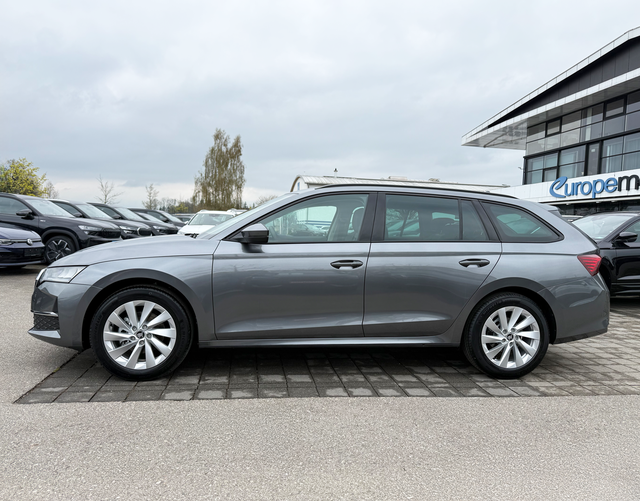 Fahrerseite Skoda Octavia Combi SELECTION 2.0 TDI DSG