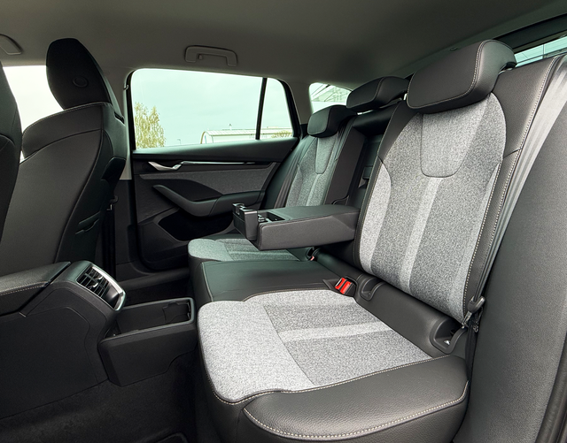 R&uuml;cksitzbank Skoda Octavia Combi SELECTION 2.0 TDI DSG