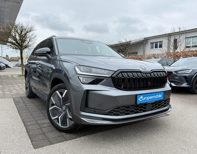 Vorne Skoda Kodiaq SPORTLINE 2.0 TDI 142 kW 4x4 DSG