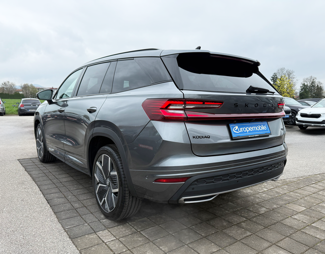 Hinten Skoda Kodiaq SPORTLINE 2.0 TDI 142 kW 4x4 DSG