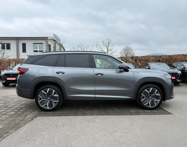 Beifahrerweite Skoda Kodiaq SPORTLINE 2.0 TDI 142 kW 4x4 DSG