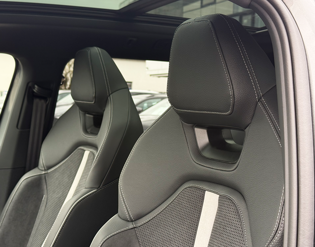 Vordersitze Polsterung Skoda Kodiaq SPORTLINE 2.0 TDI 142 kW 4x4 DSG
