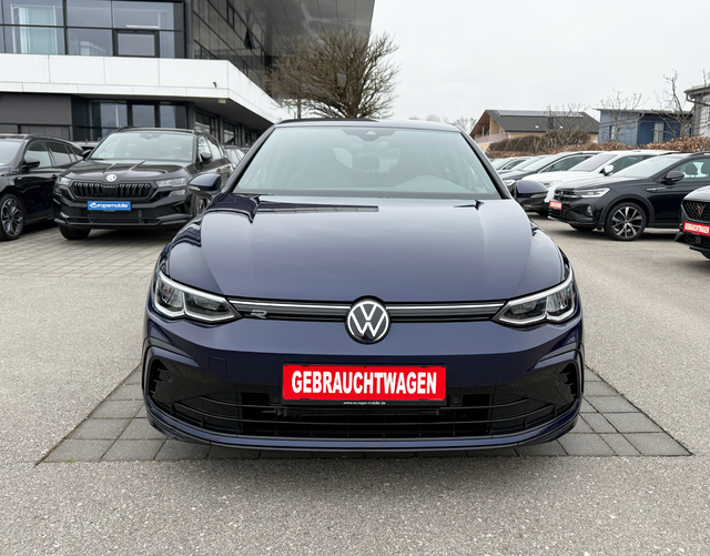 Vorne Volkswagen Golf R-Line 1.5 TSI 