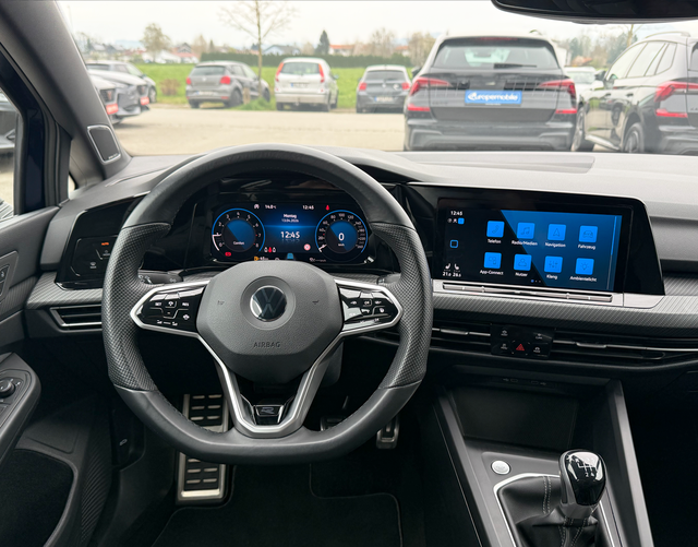 Innenraum Volkswagen Golf R-Line 1.5 TSI 