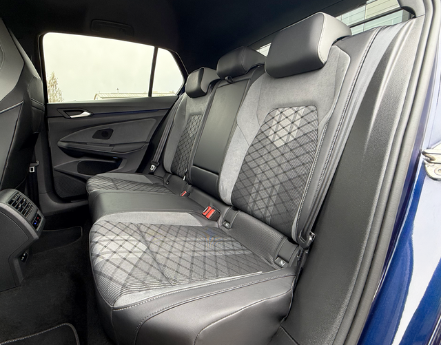 R&uuml;cksitzbank Volkswagen Golf R-Line 1.5 TSI 