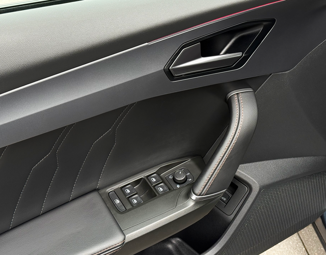 Fahrert&uuml;r Highlights Cupra Formentor 1.5 TSI 150 PS DSG