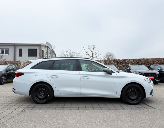 Beifahrerseite Seat Leon Sportstourer FR "25th Anniversary" 