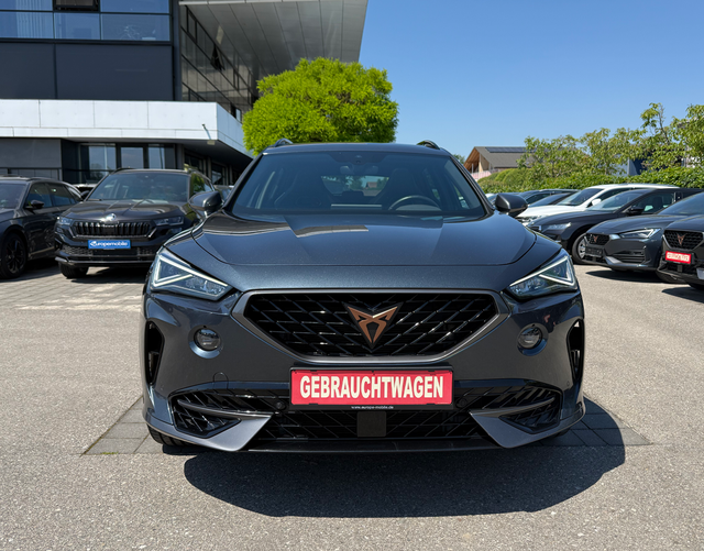 Vorne Cupra Formentor VZ 2.0 TSI 4Drive 310 PS DSG 