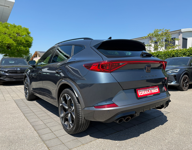 Hinten Cupra Formentor VZ 2.0 TSI 4Drive 310 PS DSG 