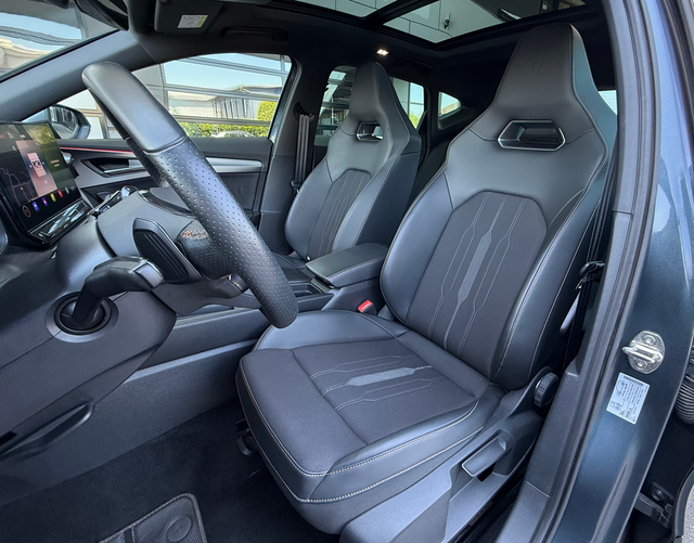 Vordersitze Polsterung Cupra Formentor VZ 2.0 TSI 4Drive 310 PS DSG 