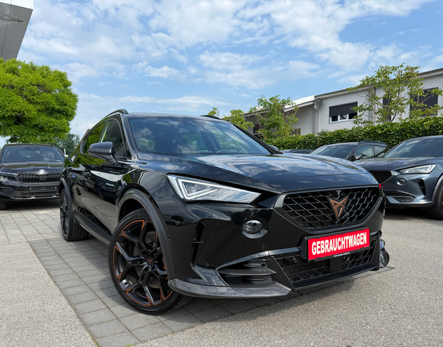 Vorne Cupra Formentor VZ5 2.5 TSI DSG 